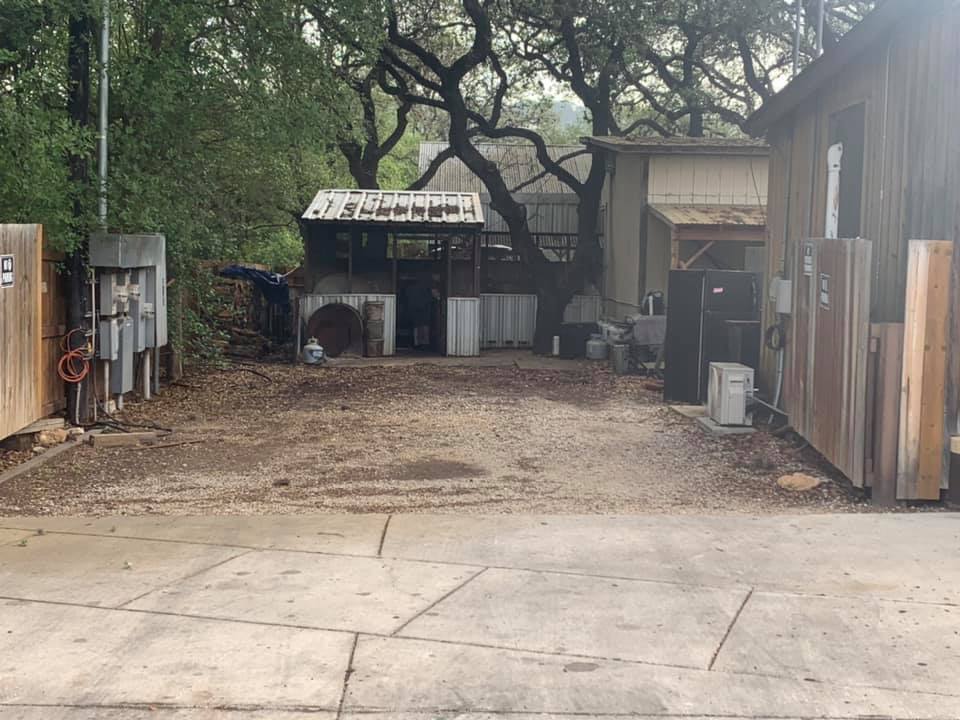 B Daddy’s BBQ, Helotes: New Concrete Sidewalk