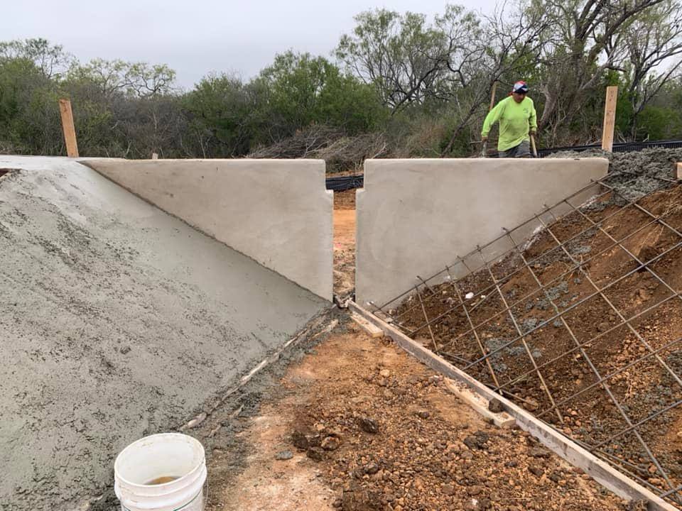 Parker Place, La Vernia: 1,2,3 Concrete project photo 3