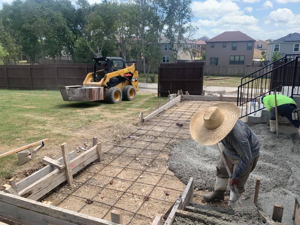 Driveway Additions and Back Patios in San Antonio: 1,2,3 Concrete project photo 4