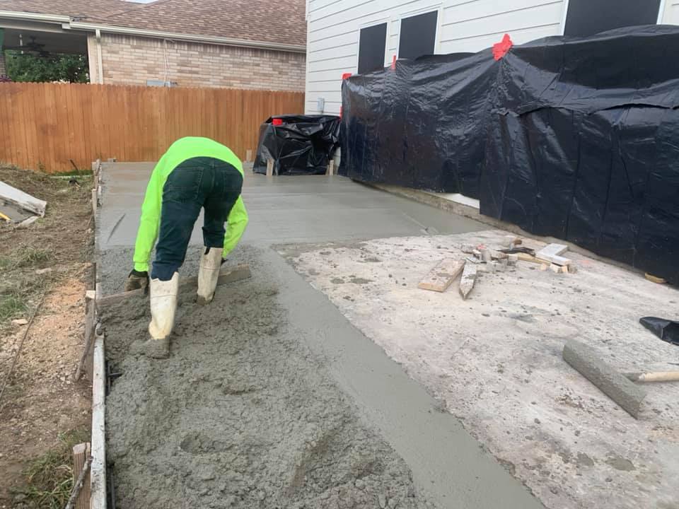 Driveway Additions and Back Patios in San Antonio: 1,2,3 Concrete project photo 6