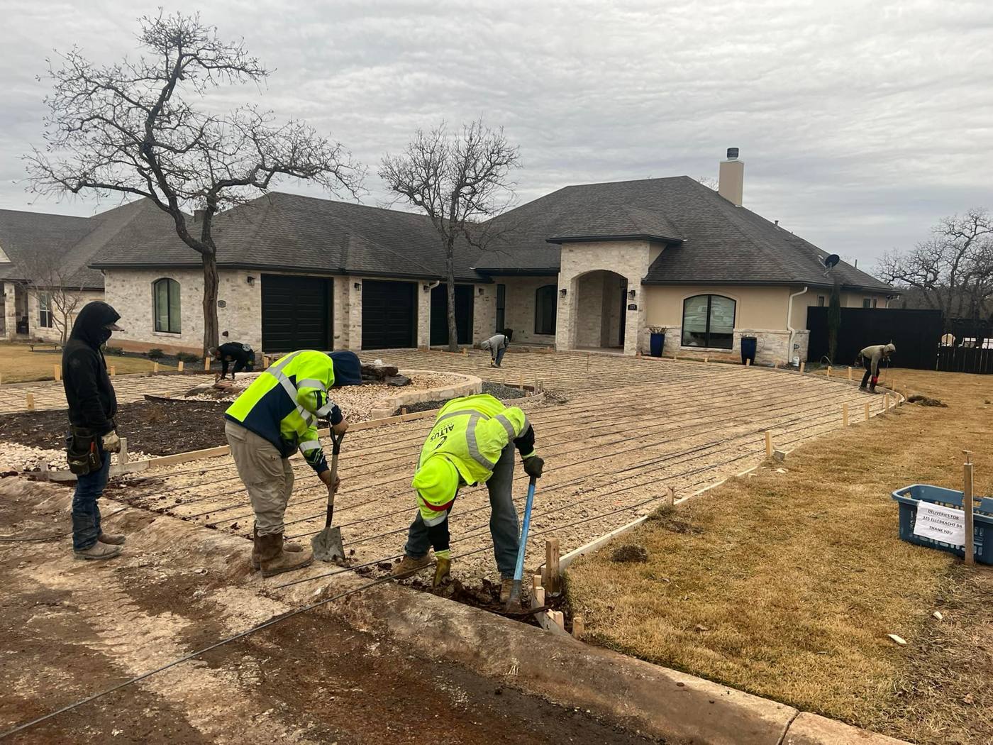 3,000 sq ft Driveway Remove and Replace: 1,2,3 Concrete project photo 4