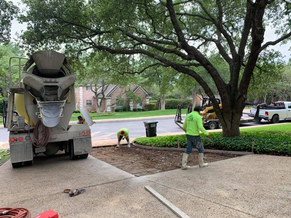 Exposed Aggregate Driveway and Patio: 1,2,3 Concrete project photo 3