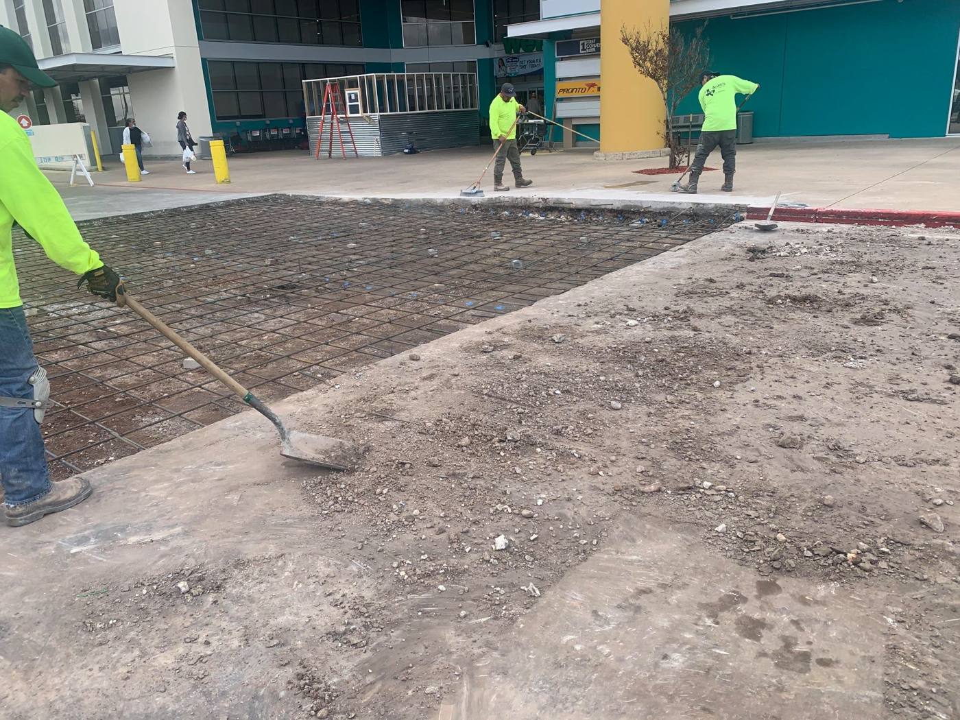 H-E-B Plus: 1,2,3 Concrete project photo 4