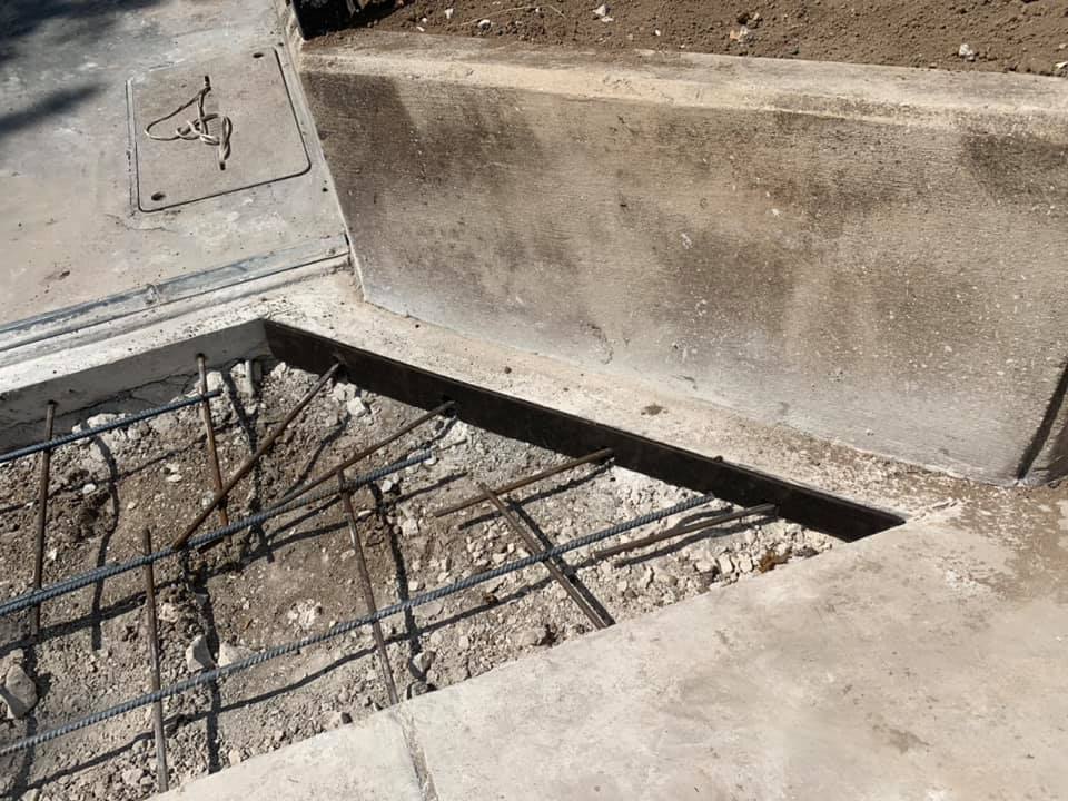 Lock Away Storage, Culebra Road: 1,2,3 Concrete project photo 4