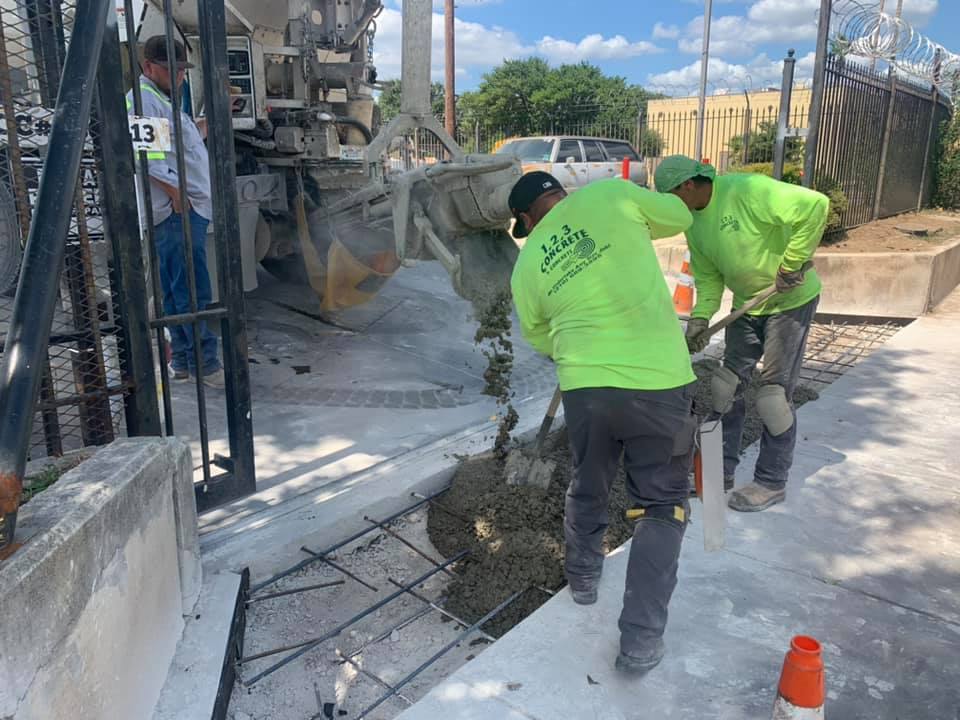 Lock Away Storage, Culebra Road: 1,2,3 Concrete project photo 5
