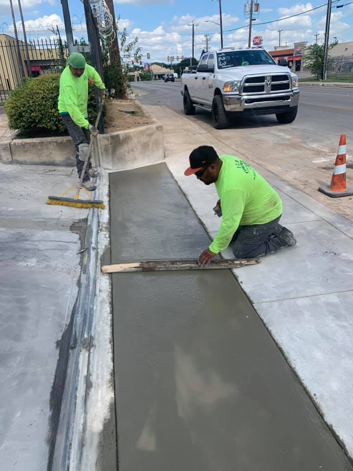Lock Away Storage, Culebra Road: 1,2,3 Concrete project photo 6