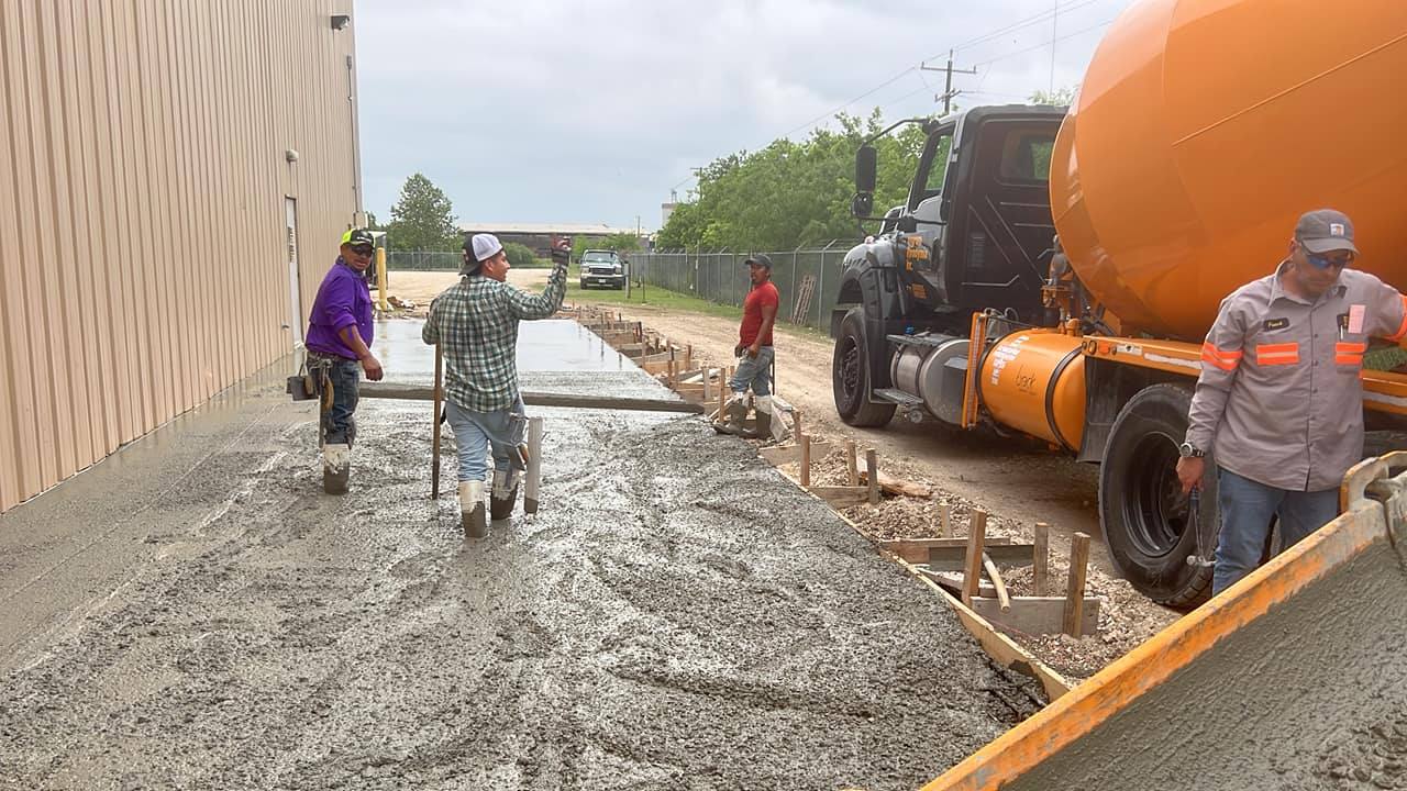 Tesla Warehouse: 1,2,3 Concrete project photo 2