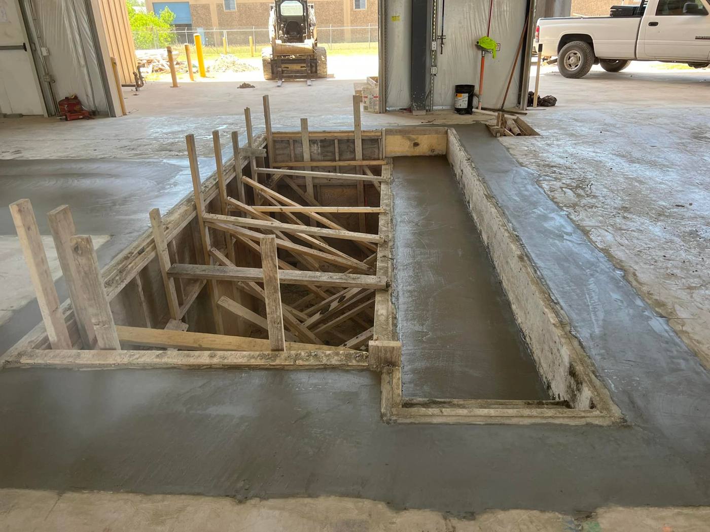Tesla Warehouse: 1,2,3 Concrete project photo 3