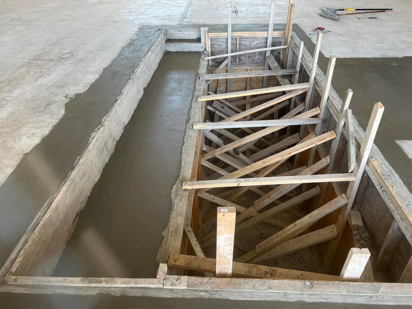 Tesla Warehouse: 1,2,3 Concrete project photo 4