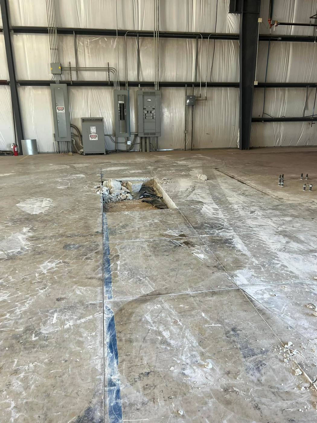 Tesla Warehouse: 1,2,3 Concrete project photo 6