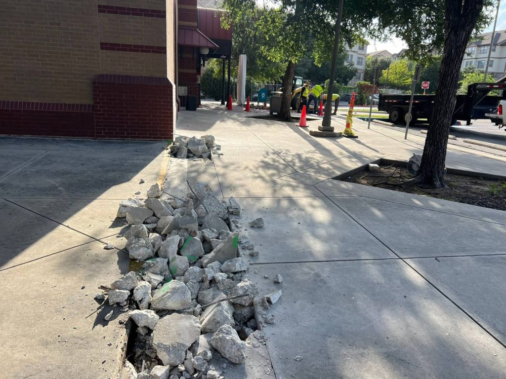 Uresti Tax Office: 1,2,3 Concrete project photo 1