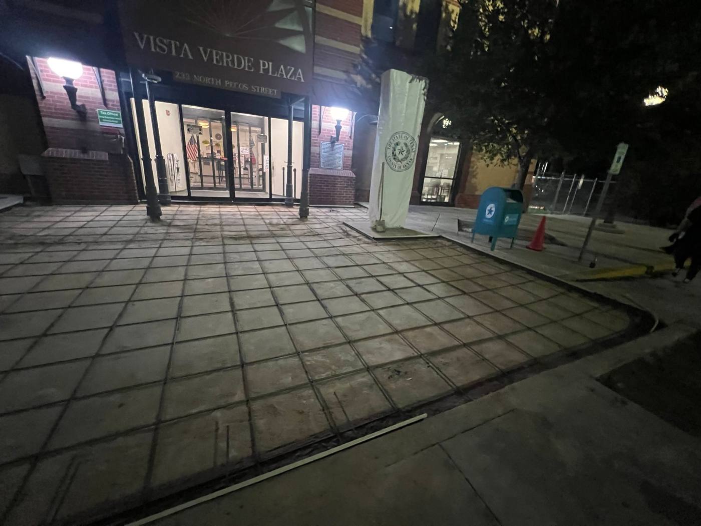 Uresti Tax Office: 1,2,3 Concrete project photo 6